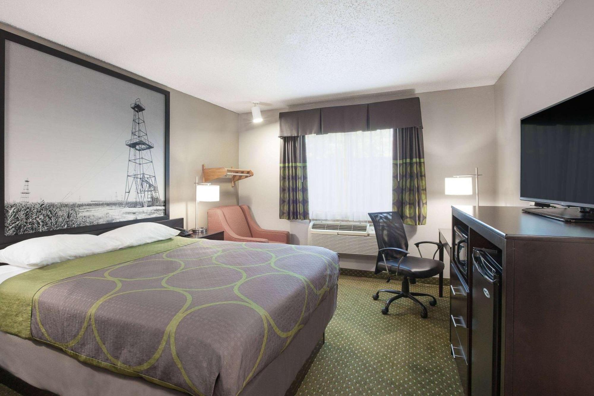 Motel Super 8 By Wyndham Bedford Dfw Airport West Zewnętrze zdjęcie