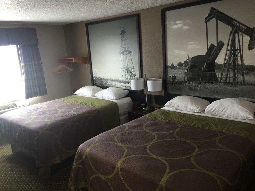 Motel Super 8 By Wyndham Bedford Dfw Airport West Zewnętrze zdjęcie
