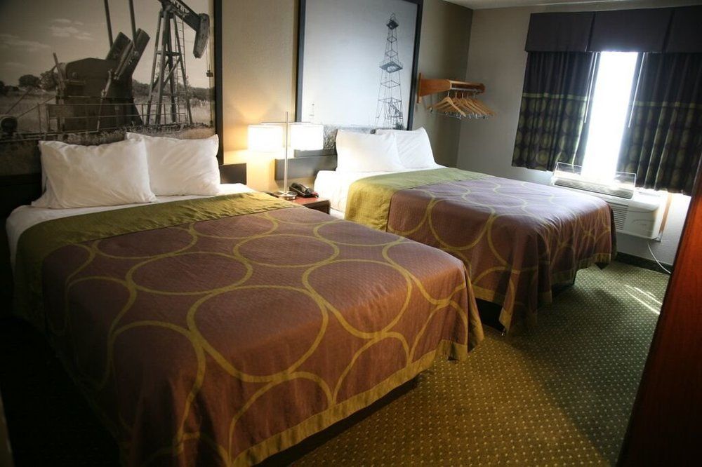 Motel Super 8 By Wyndham Bedford Dfw Airport West Zewnętrze zdjęcie